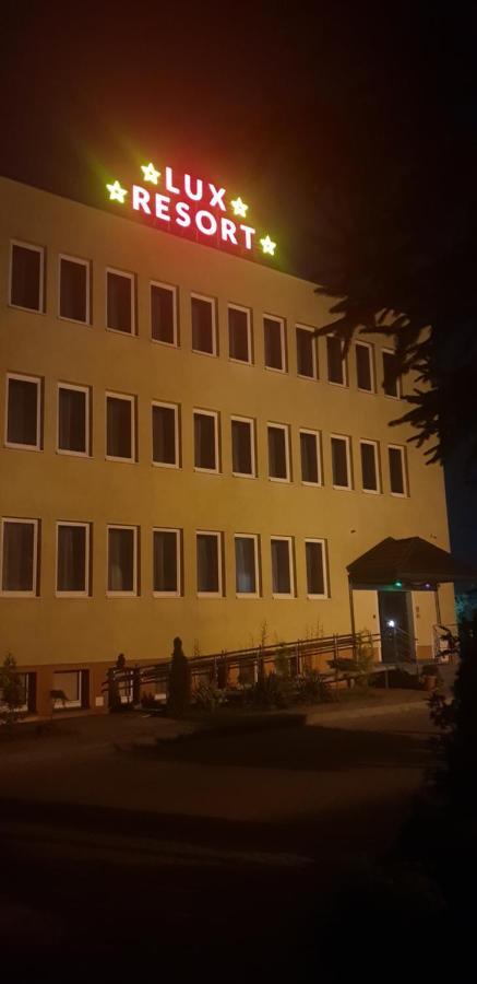 Lux Resort Kraśnik Esterno foto