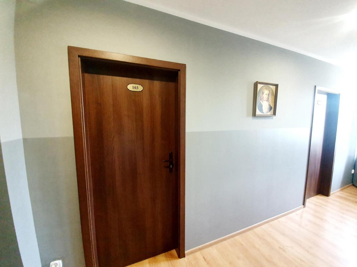 Lux Resort Kraśnik Esterno foto