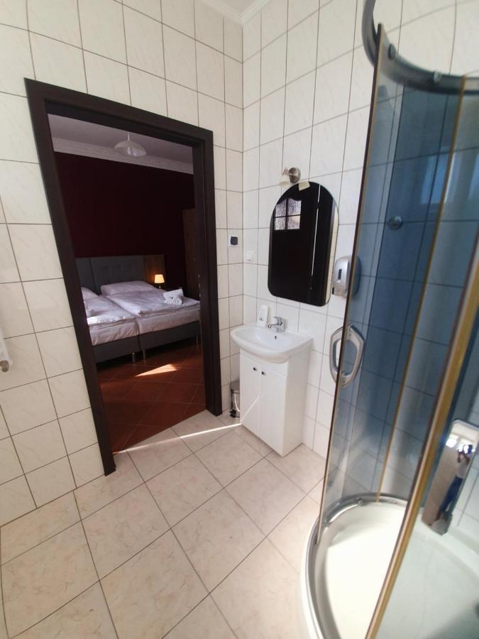 Lux Resort Kraśnik Esterno foto