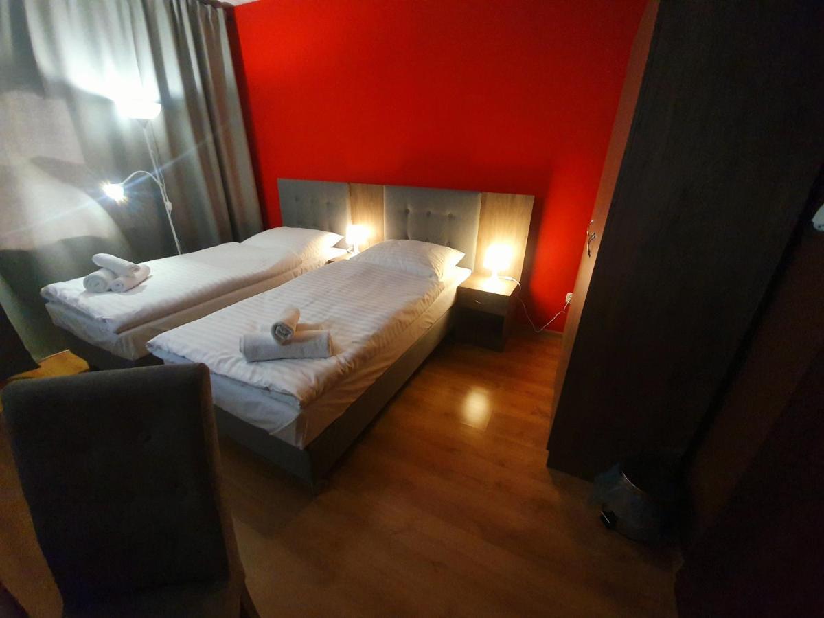 Lux Resort Kraśnik Esterno foto