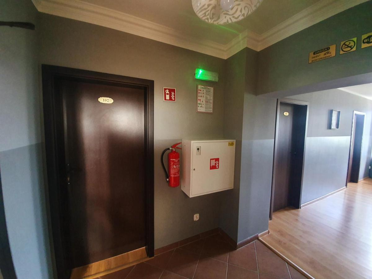 Lux Resort Kraśnik Esterno foto
